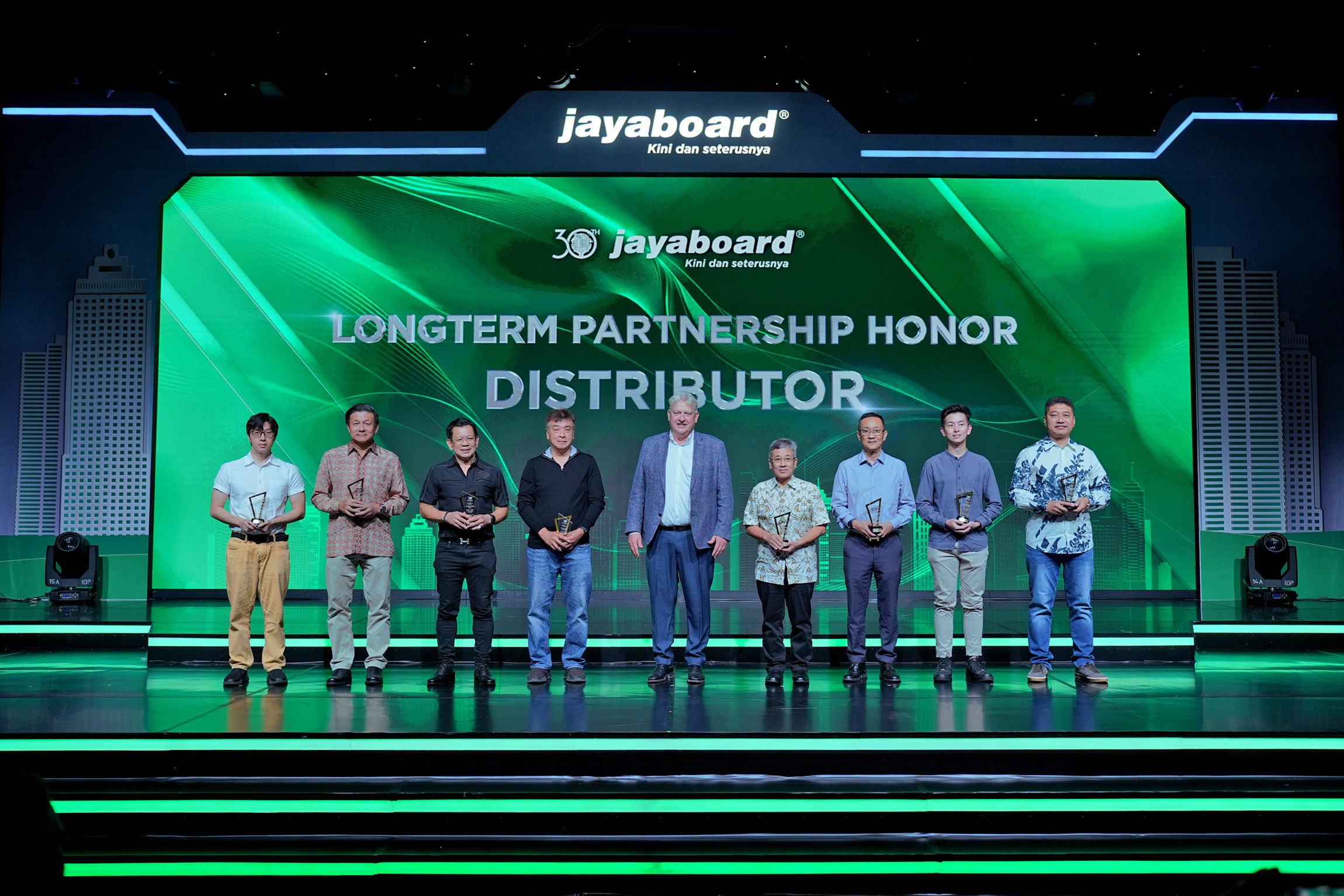 Jayaboard® 30th - Longterm Partnership Honor Distributor